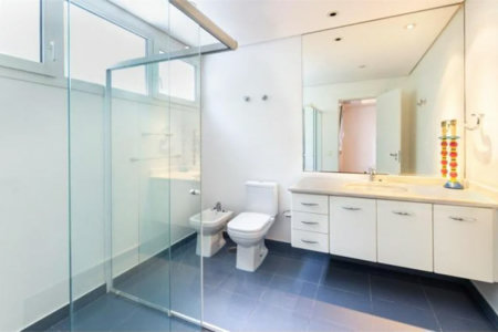 Casa à venda com 6 suítes no condomínio Vitória Régia, São Paulo - SP