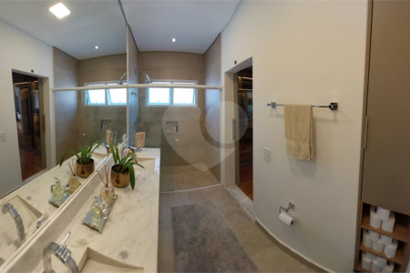 Casa à venda ou para alugar com 4 suítes no condomínio Figueira Garden, Atibaia - SP