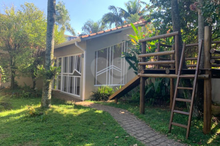 Casa à venda com 4 quartos, sendo 2 suítes, em Brooklin, São Paulo, SP