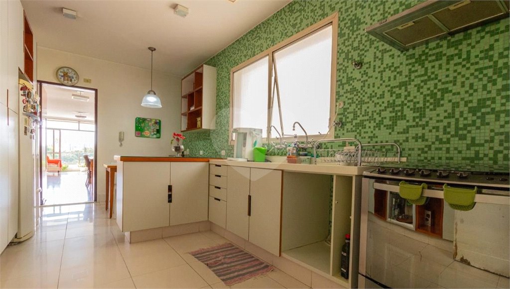 Apartamento à venda com 4 quartos, sendo 1 suíte,  em Cidade Monções, São Paulo, SP
