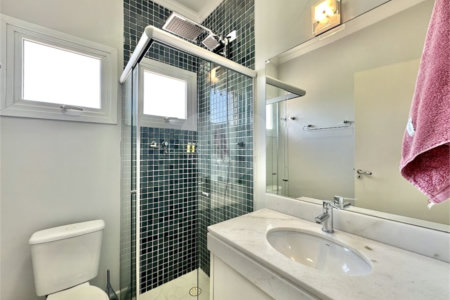 Casa à venda com 3 suítes no condomínio Golf Village, Carapicuíba - SP