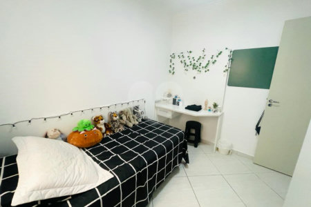 Casa à venda com 3 quartos, sendo 1 suíte, no condomínio Rafaela I, São Paulo - SP