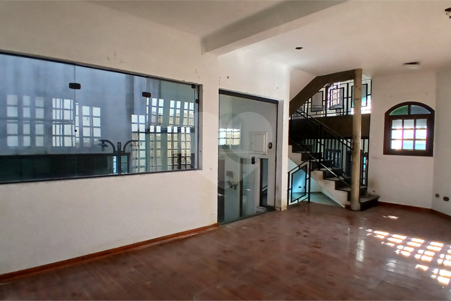 Sobrado à venda com 4 quartos, sendo 1 suíte, em Santana, São Paulo, SP