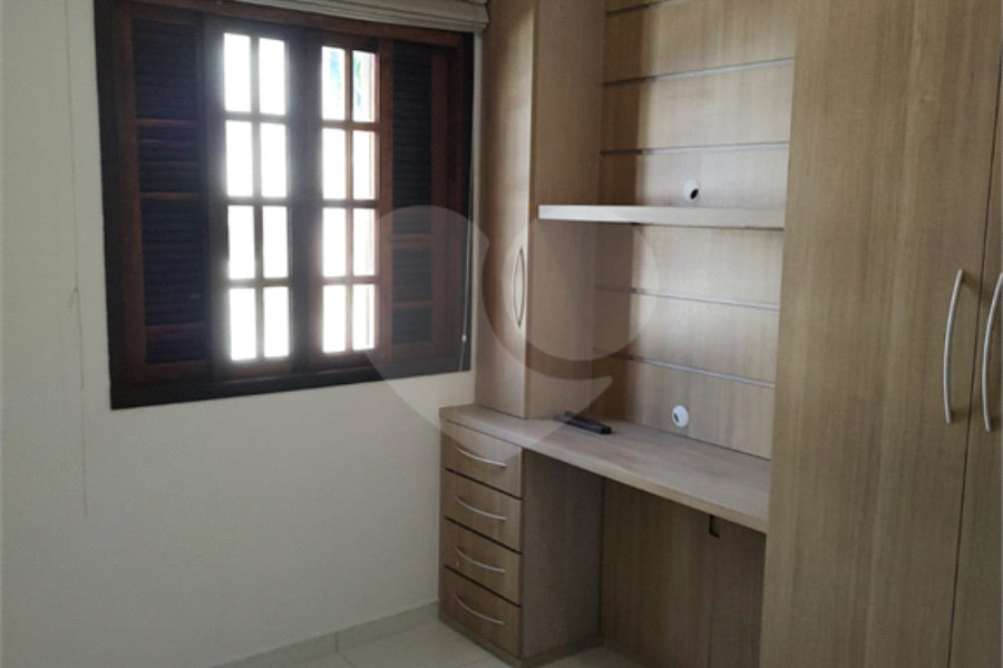 Sobrado à venda com 2 suítes em Vila Medeiros, São Paulo, SP