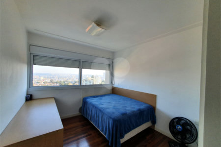 Apartamento à venda com 3 quartos, sendo 2 suítes, em Alto da Boa Vista, São Paulo, SP