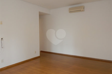 Apartamento à venda com 4 suítes em Moema, São Paulo, SP