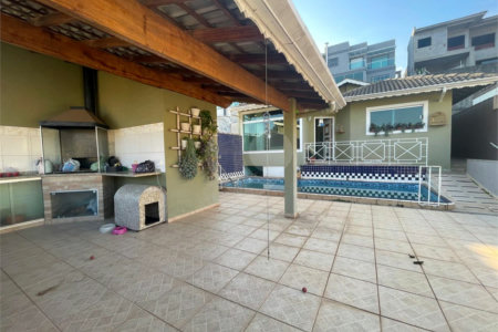 Casa à venda com 3 quartos, sendo 1 suíte, em Recreio Maristela, Atibaia, SP