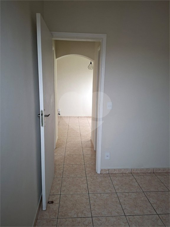 Apartamento à venda com 2 quartos em Parque Maria Domitila, São Paulo, SP