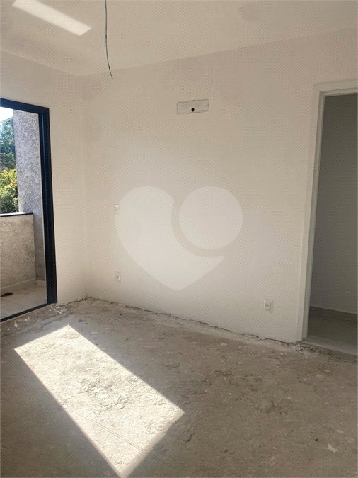 Casa à venda com 2 suítes no condomínio Vila Ilha de Creta, Valinhos - SP