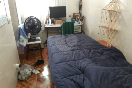 Casa Térrea à venda com 4 quartos em Vila Ernesto, São Paulo, SP