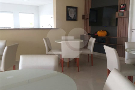 Apartamento à venda com 2 suítes em Guilhermina, Praia Grande, SP