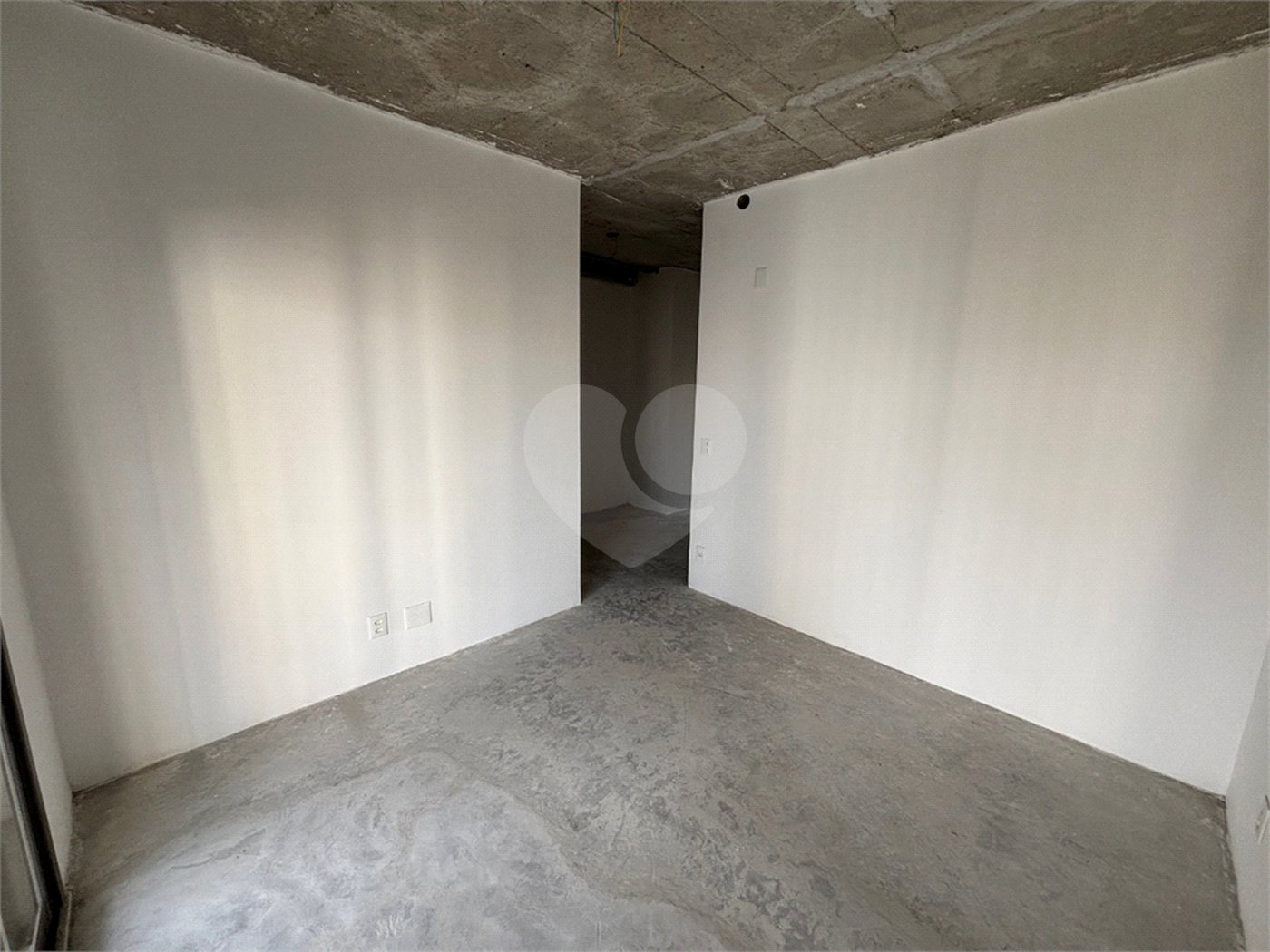 Apartamento à venda com 3 suítes em Moema, São Paulo, SP