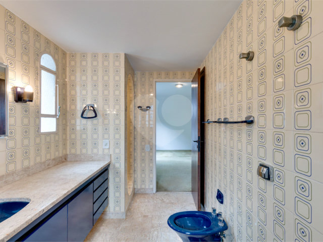 Apartamento à venda com 4 quartos, sendo 2 suítes,  em Granja Julieta, São Paulo, SP