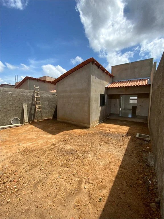 Casa à venda com 2 quartos, sendo 1 suíte,  em Residencial Mont'serrat, Balsas, MA