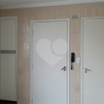 Venda apartamento 2 dormitórios, vaga de garagem fixa, lazer completo. Campo Belo. SP.
