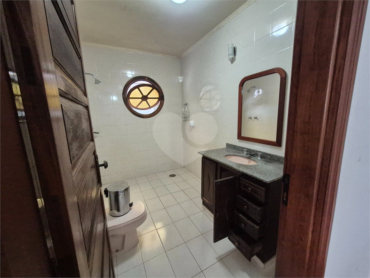 Casa à venda com 3 suítes em Vila Jardini, Sorocaba, SP