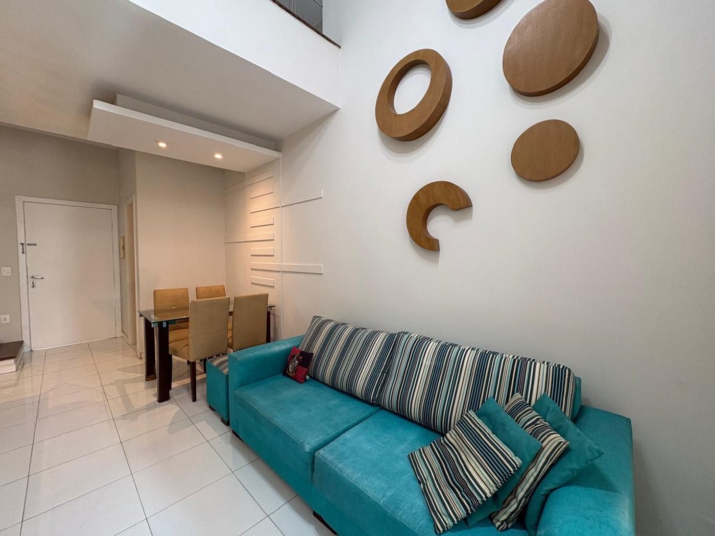 Apartamento com 2 dormitórios à venda, 78 m² por R$ 640.000,00 - Gonzaga - Santos/SP