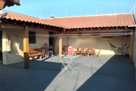 Casa à venda com 2 quartos no Centro, Araraquara, SP