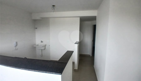 Apartamento à venda com 2 quartos em Vila dos Remédios, São Paulo, SP