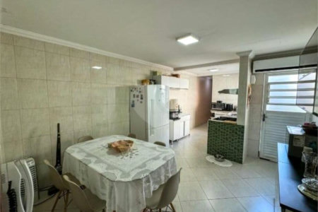 Casa à venda com 3 quartos, sendo 1 suíte, em Ipiranga, São Paulo, SP