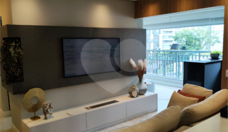 Apartamento à venda com 2 quartos, sendo 1 suíte, em Santo Amaro, São Paulo, SP