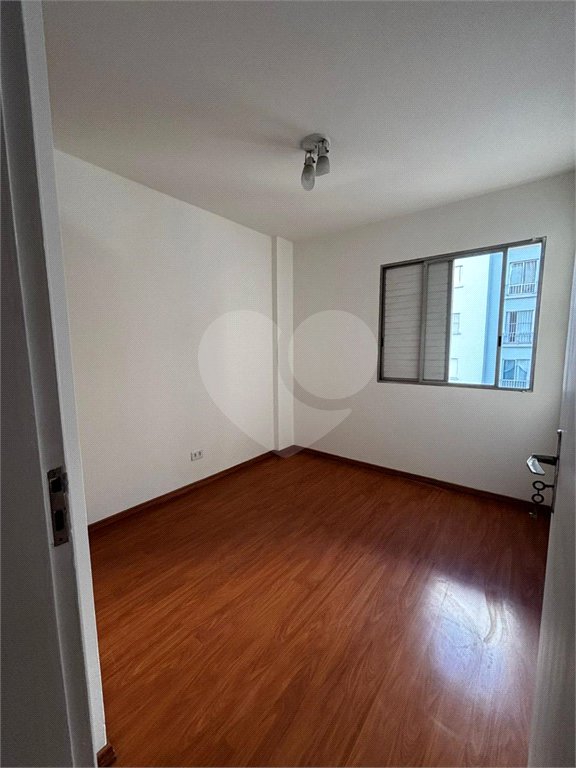 Apartamento à venda com 3 quartos em Caxingui, São Paulo, SP