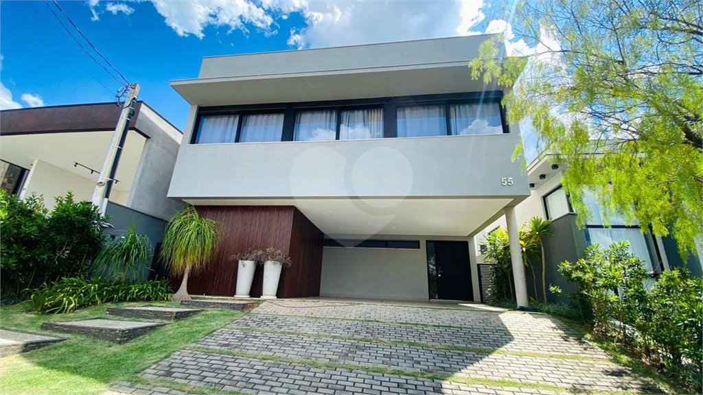 Casa à venda com 3 suítes no condomínio Euroville II, Bragança Paulista - SP
