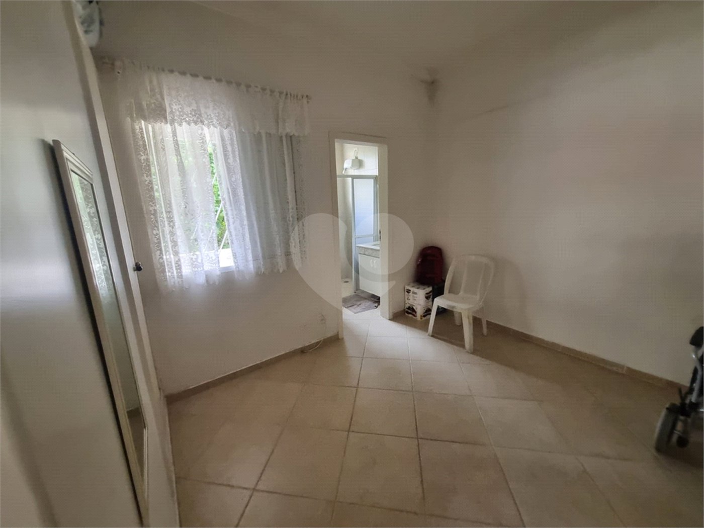 Casa à venda com 4 quartos, sendo 1 suíte,  em Vila Clementino, São Paulo, SP