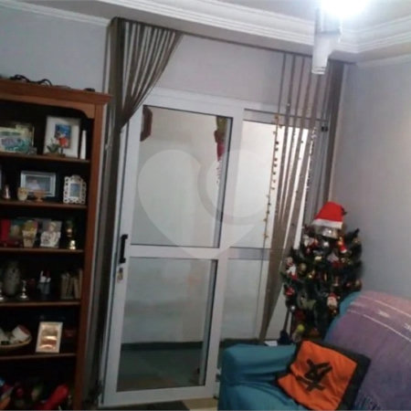 Sobrado à venda com 2 quartos em Jardim Rosemary, Cotia, SP