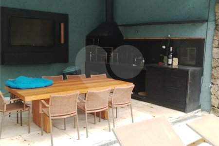 Casa à venda com 4 quartos, sendo 3 suítes, em Vila Tramontano, São Paulo, SP