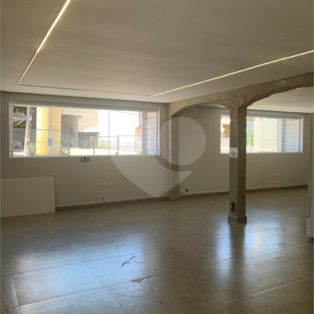 Salão à venda ou para alugar com 1 suíte, em Jardim América, Sorocaba, SP