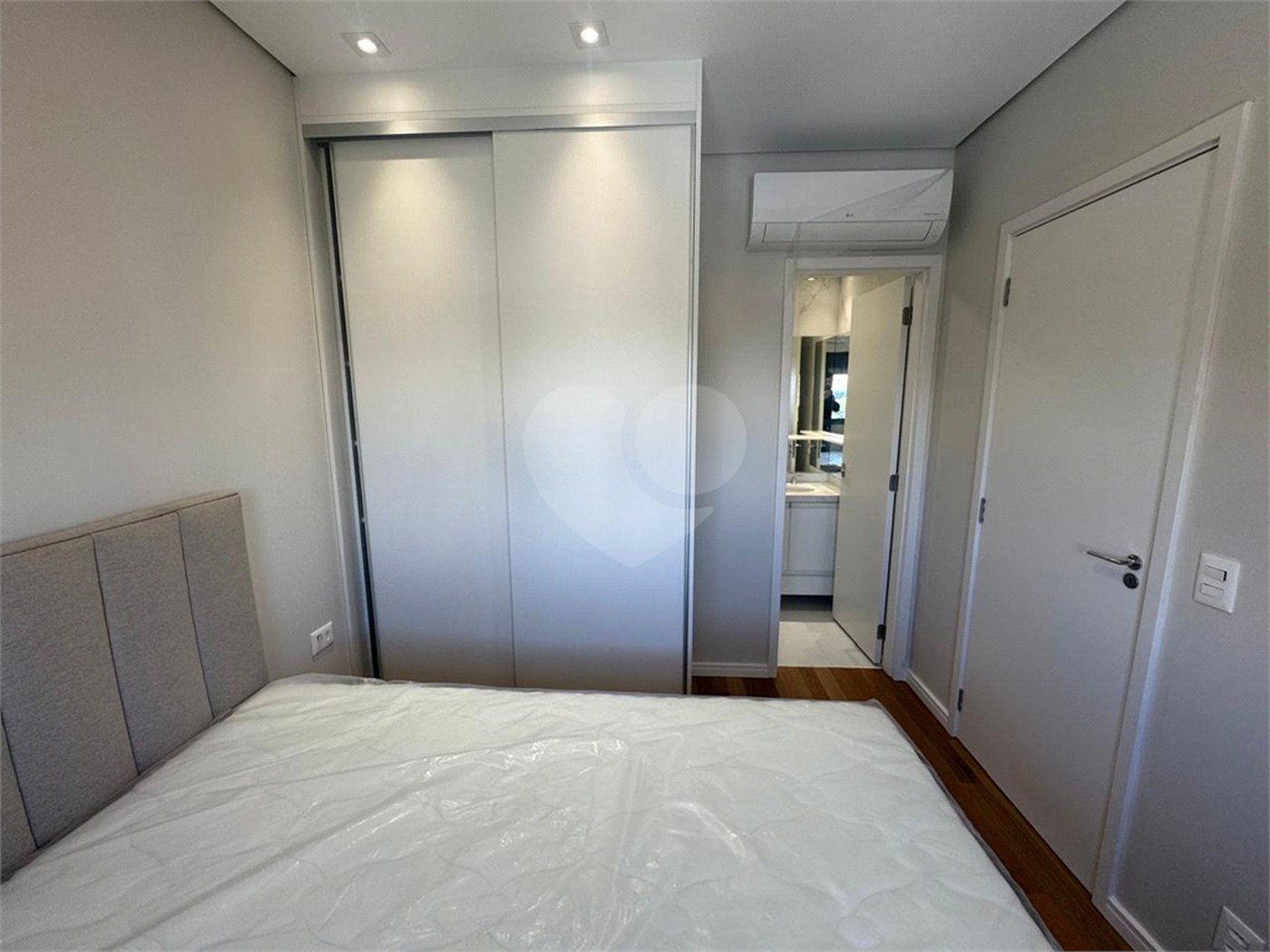 Apartamento à venda com 3 suítes em Brooklin Paulista, São Paulo, SP