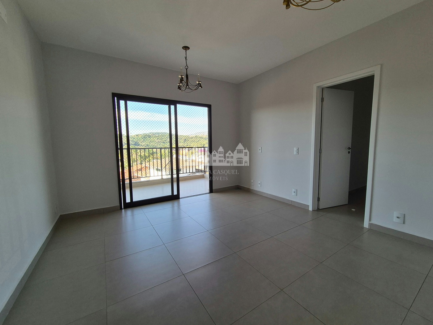 Apartamento para locação no Residencial Vila Helena, em Atibaia, ideal para quem busca conforto, praticidade e excelente localização.