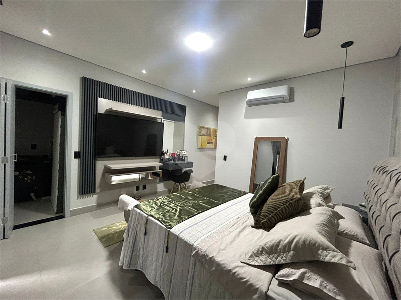 Casa à venda com 3 suítes no condomínio Renascence Residencial, Sorocaba - SP