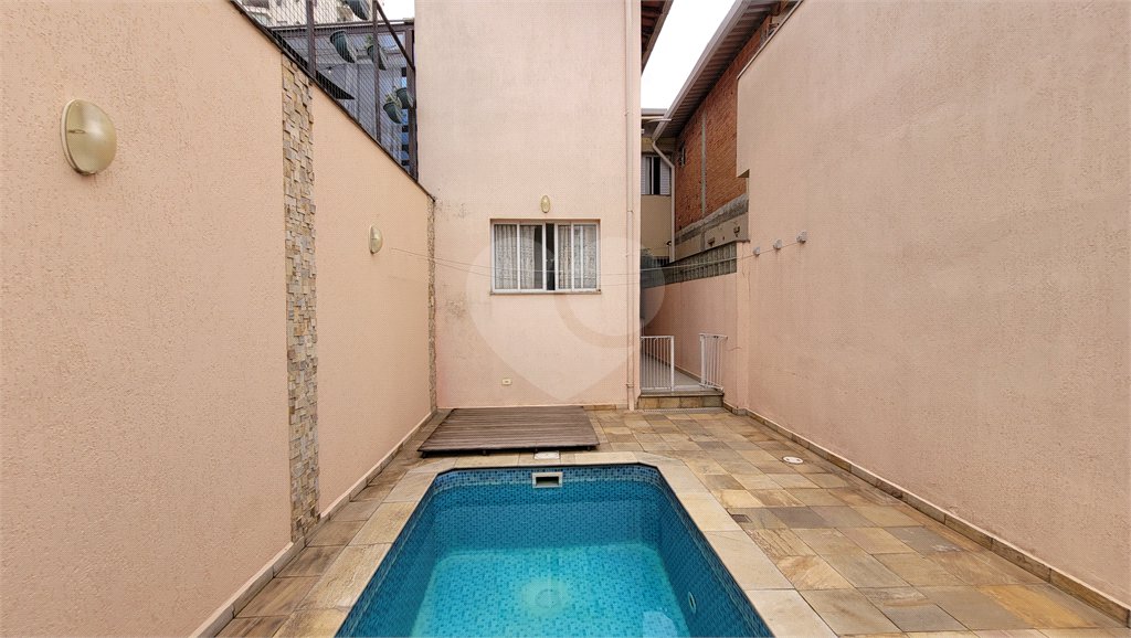 Sobrado à venda com 3 quartos, sendo 1 suíte, em Vila Romana, São Paulo, SP