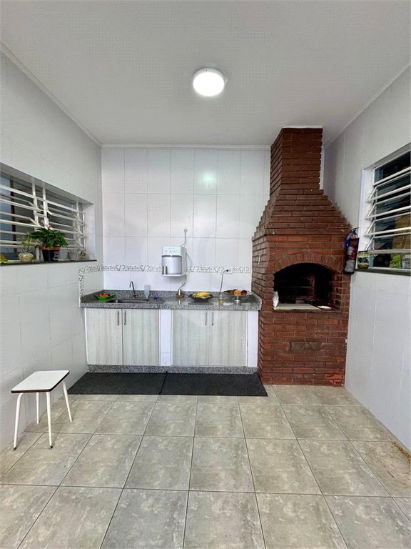 Sobrado à venda com 4 quartos, sendo 1 suíte,  em Vila Cleonice, São Paulo, SP