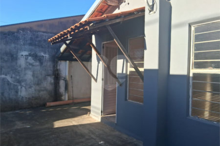 Casa à venda com 2 quartos em Vila Hungria, Itapetininga, SP