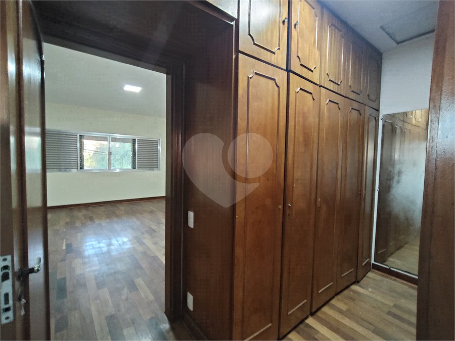 Casa à venda ou para alugar com 5 quartos, sendo 3 suítes, em Vila Maria, Itapetininga, SP