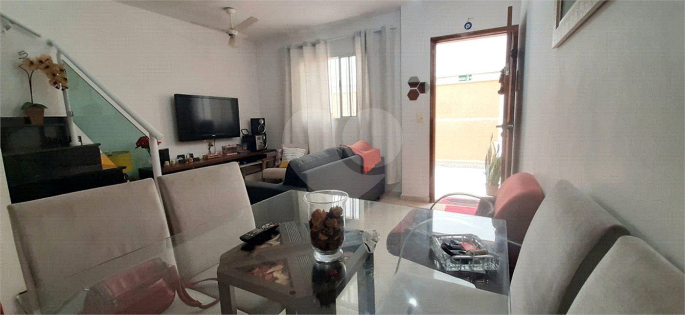 Casa à venda com 2 suítes no condomínio Alto da Serra, São Paulo - SP