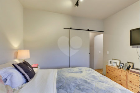 Casa de Vila à venda com 5 quartos, sendo 3 suítes, em Jardim Hípico, São Paulo, SP