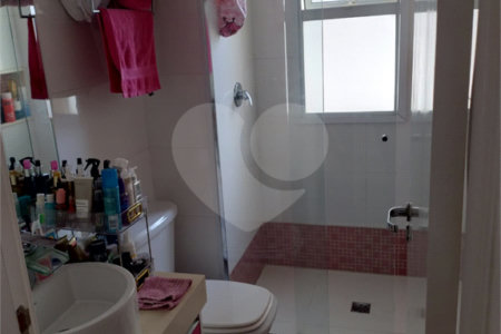 Apartamento à venda com 3 quartos, sendo 1 suíte,  no Centro, São Bernardo do Campo, SP