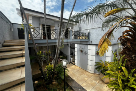 Casa à venda com 6 quartos, sendo 3 suítes, no Centro, Itapetininga, SP