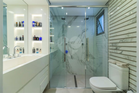 Apartamento à venda com 3 suítes em Vila Gumercindo, São Paulo, SP