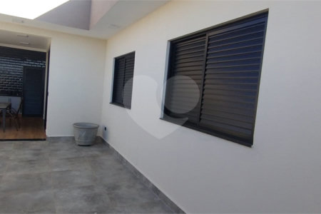 Casa à venda com 3 quartos, sendo 1 suíte, no condomínio Vila Paraty, Indaiatuba - SP