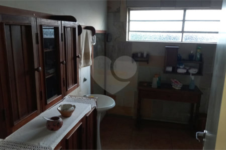 Casa à venda ou para alugar com 4 quartos, sendo 1 suíte, no Centro, Vinhedo, SP