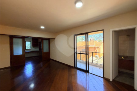 Apartamento à venda com 3 quartos, sendo 1 suíte, em Alto da Boa Vista, São Paulo, SP