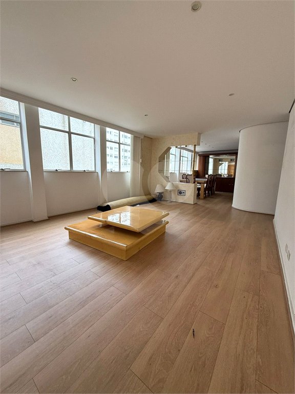 Apartamento à venda com 3 quartos, sendo 1 suíte, em Santa Cecília, São Paulo, SP