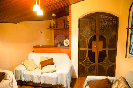 Casa Térrea à venda com 4 quartos, sendo 1 suíte,  em Super Quadra Morumbi, São Paulo, SP