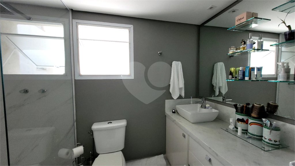 Apartamento à venda com 3 quartos, sendo 1 suíte, em Alto da Boa Vista, São Paulo, SP