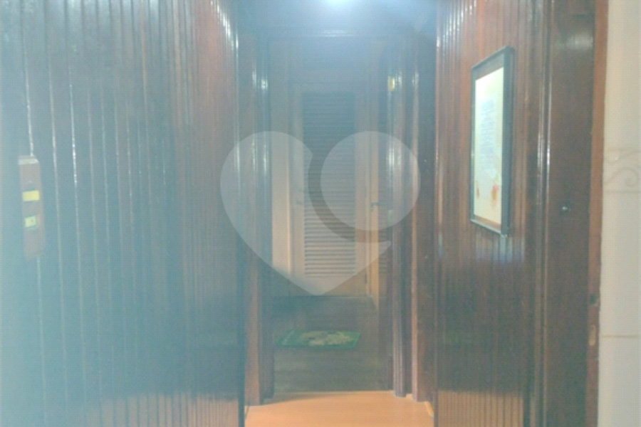 Casa à venda com 4 quartos, sendo 2 suítes,  no condomínio Cinco Lagos, Mairiporã - SP